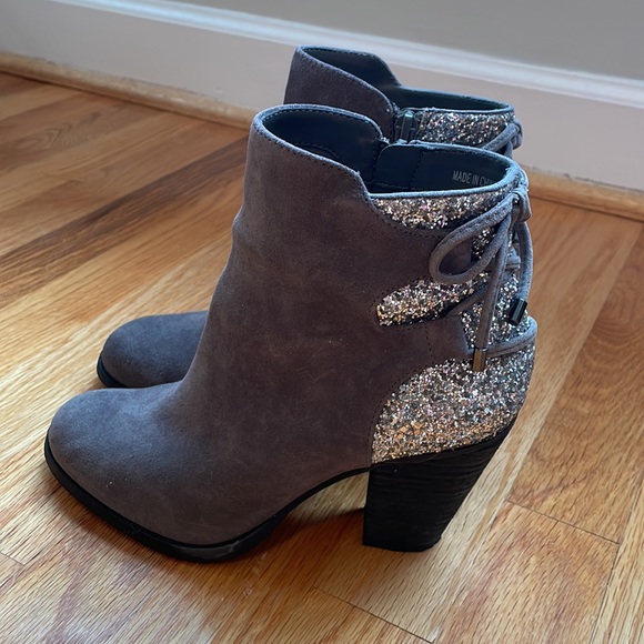 Gianni Bini Shoes - Gianni Bini Gray and Sparkly Boots Size 7 in Excellent Condition